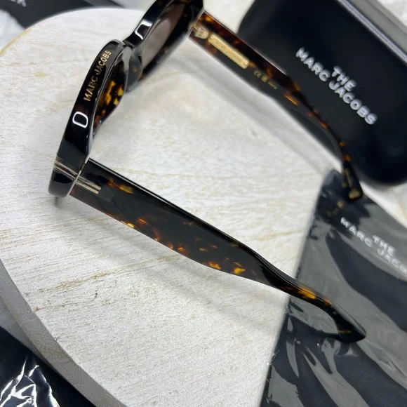 Marc Jacobs Tortoiseshell Cat-Eye Sunglasses - Picture 7 of 12